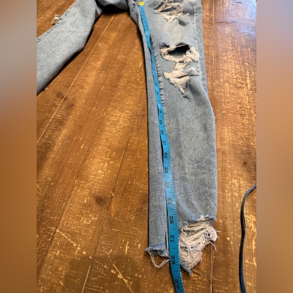 American Eagle Distresses Super Hi-Rise Jeggings - Picture 11 of 13